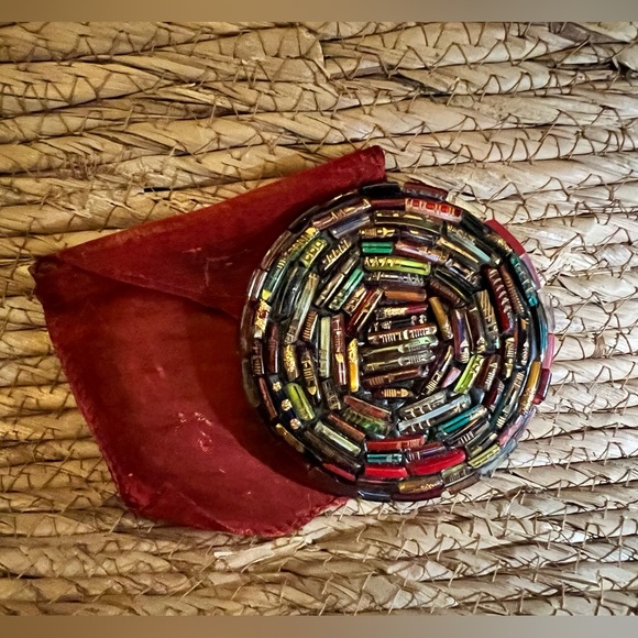 Small 3” multi color beaded compact mirror with sheer velcro protective pouch - Picture 4 of 6